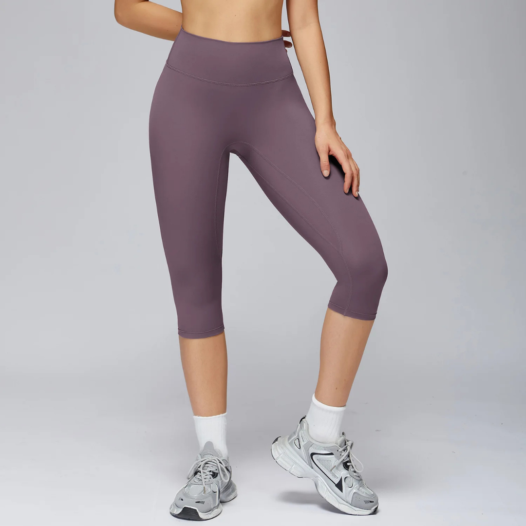 Sculpting Capri Leggings
